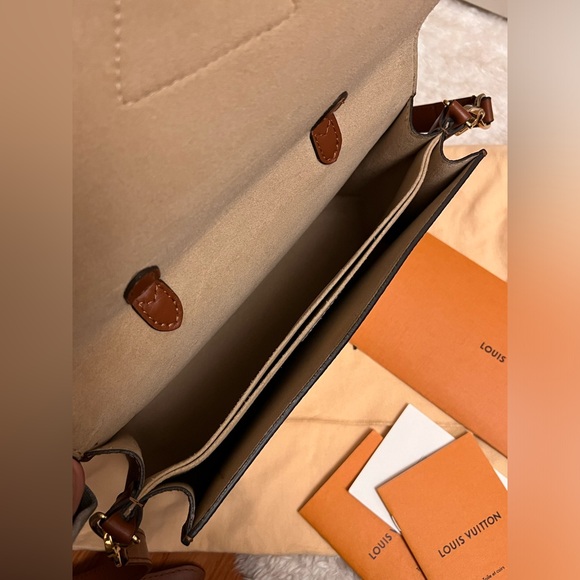 ‼️SOLD‼️ Louis Vuitton Beaumarchais crossbody bag - Picture 6 of 12